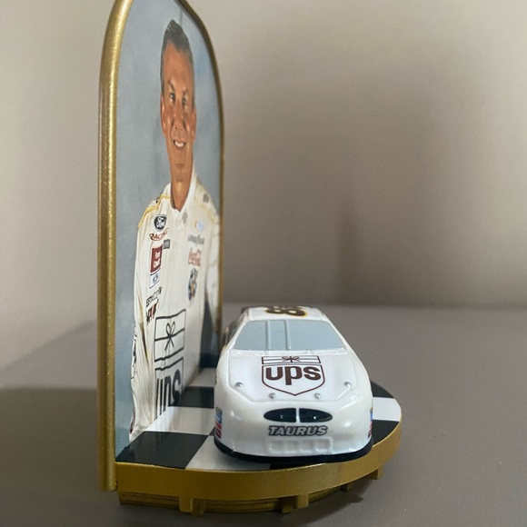 Hallmark Keepsake NASCAR Ornament - Picture 5 of 6
